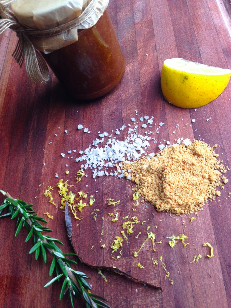 Coconut caramel lemon body scrub Low Tox Life